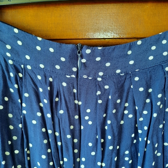 Forever 21 Navy Blue White Polka Dot Print A-line Flowy Midi Skirt Size Large - Picture 8 of 9